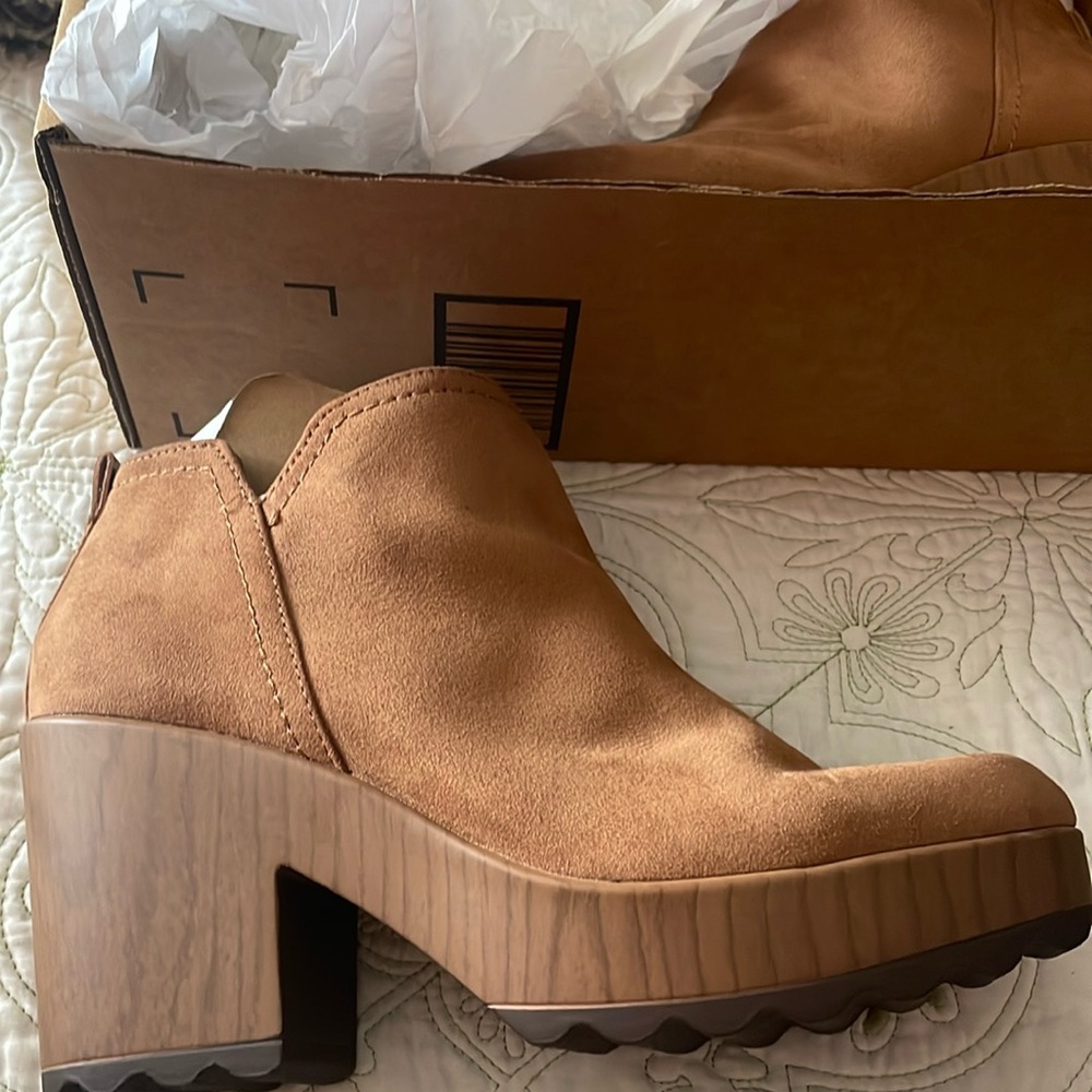 Dr. Scholls women’s boots never bin worn